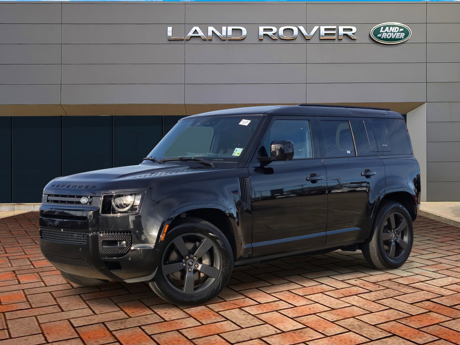2023 Land Rover Defender X's photo