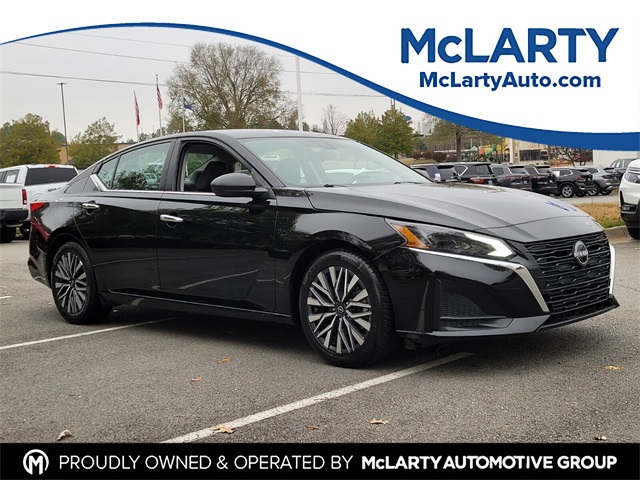 2024 Nissan Altima SV's photo