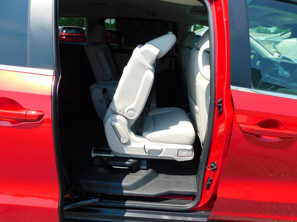 2025 Honda Odyssey EX-L photo 26