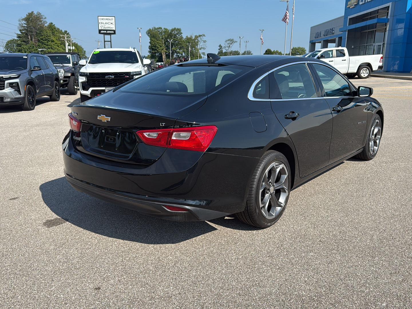 2023 Chevrolet Malibu 1LT photo 13