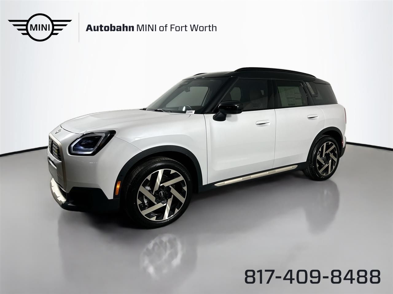 2025 MINI Countryman SE's photo