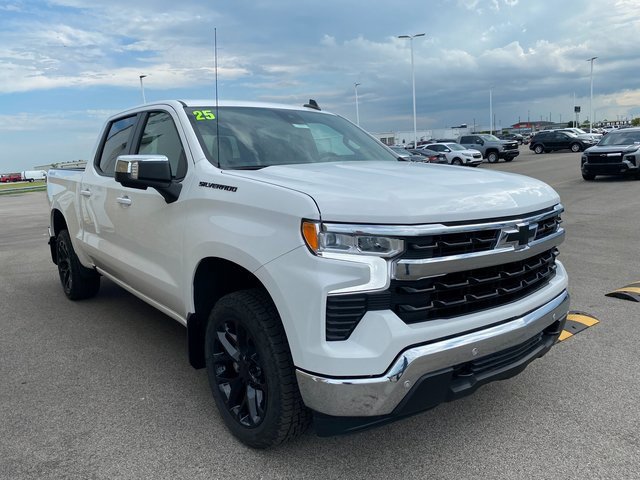 2025 Chevrolet Silverado 1500 LT photo 3