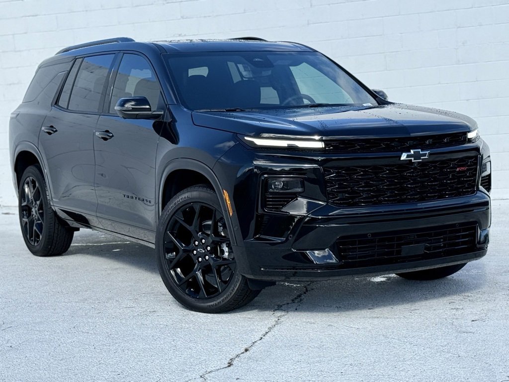2026 Chevrolet Traverse RS photo 2