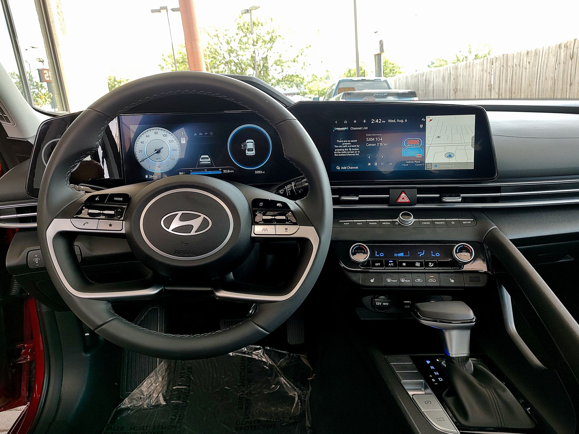 2025 Hyundai Elantra Limited photo 7