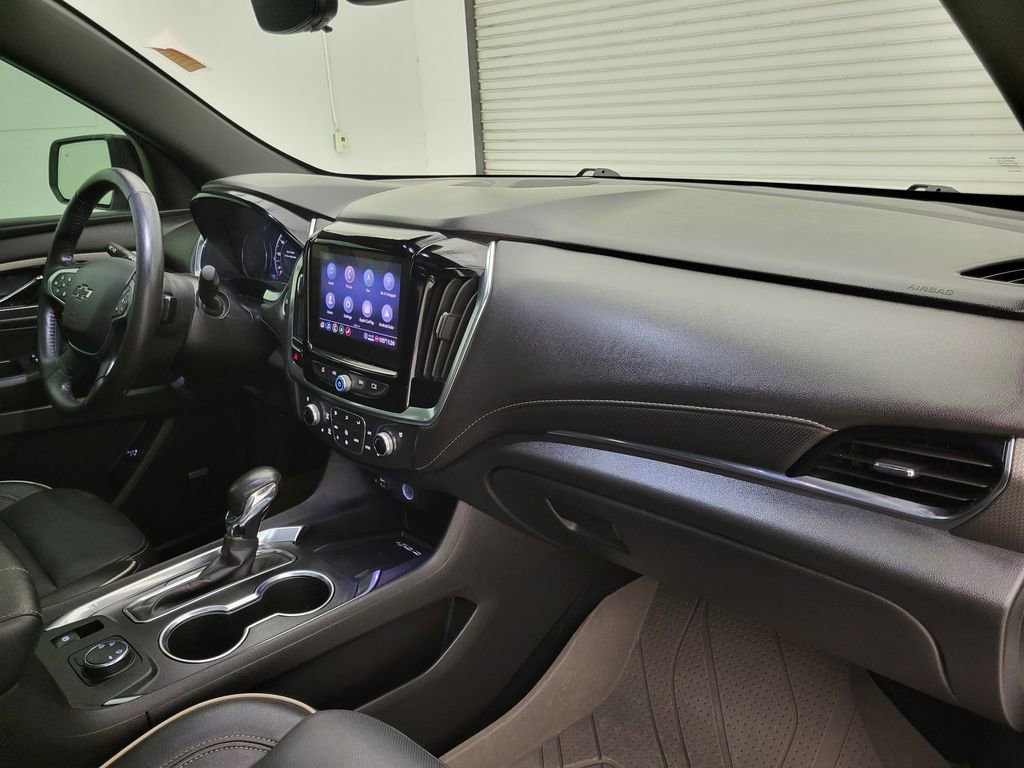 2022 Chevrolet Traverse Premier photo 36