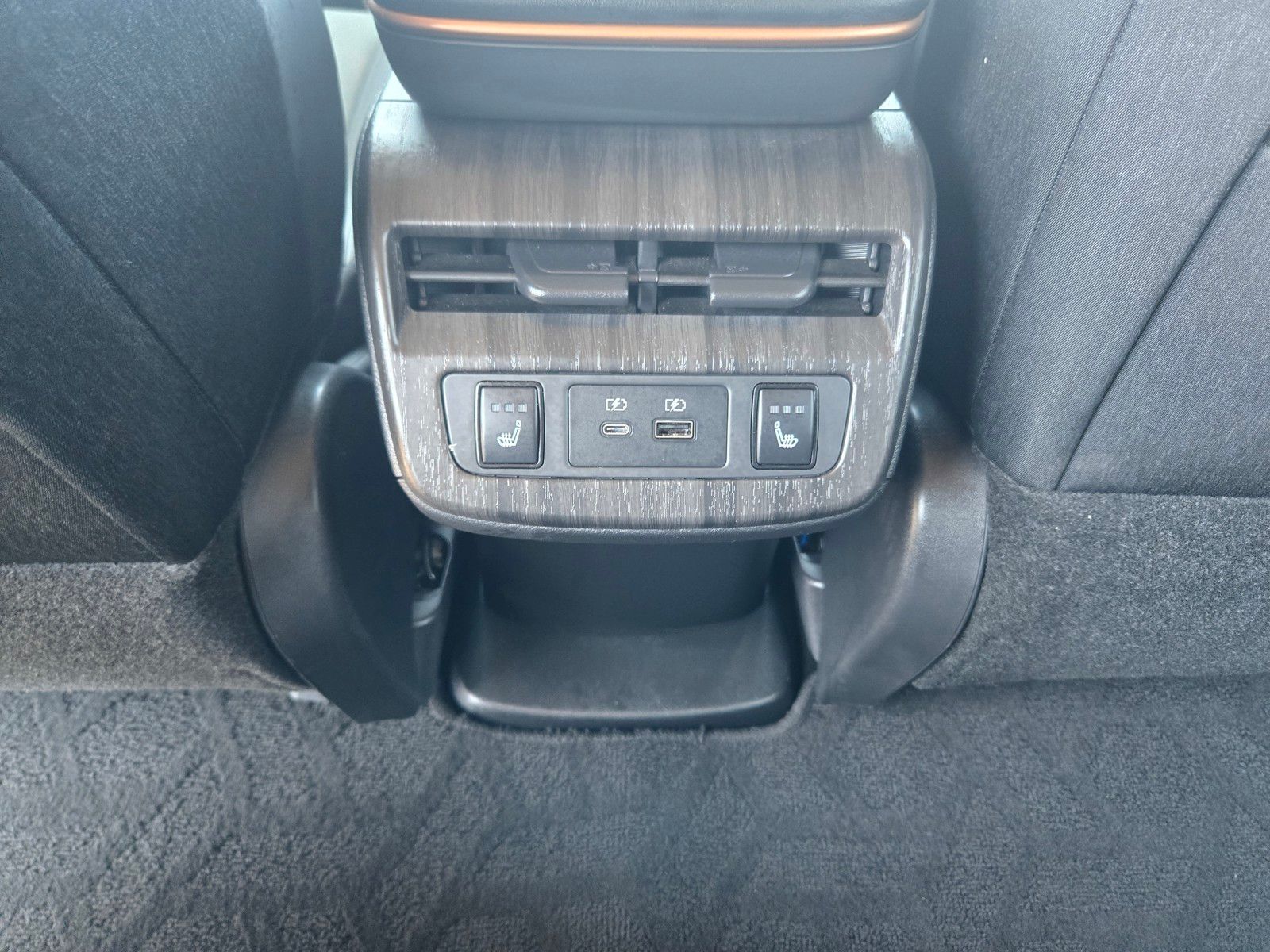 2024 Nissan ARIYA Engage e-4ORCE photo 10