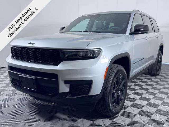 2025 Jeep Grand Cherokee Altitude X photo 4