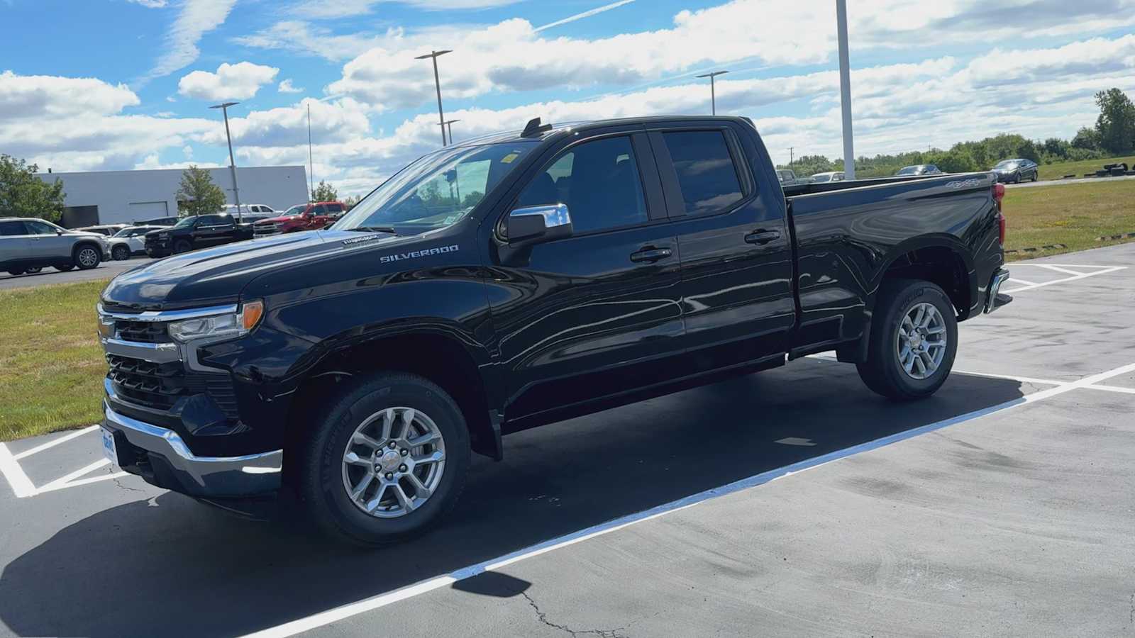 2026 Chevrolet Silverado 1500 LT photo 3