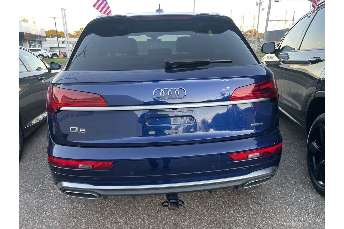 2022 Audi Q5 45 S line Premium photo 2