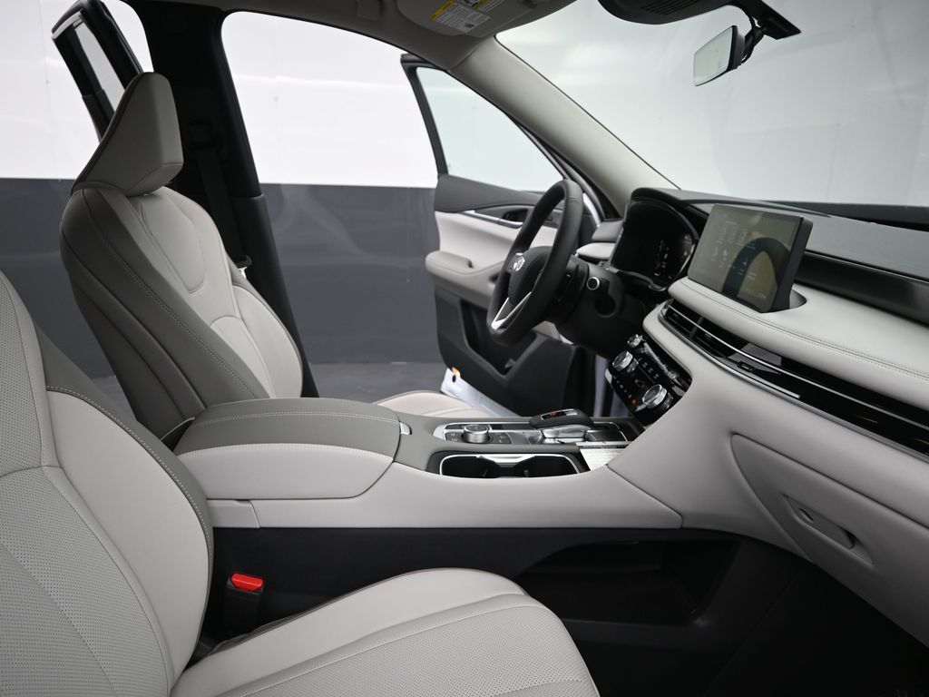 2026 Infiniti QX60 Pure photo 15