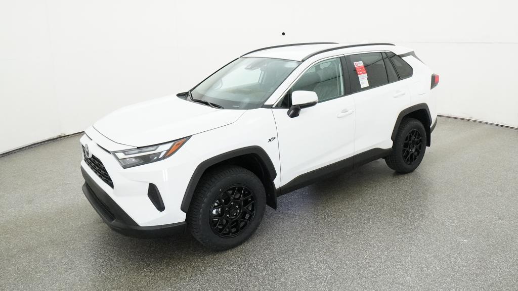 2025 Toyota RAV4 XLE's photo