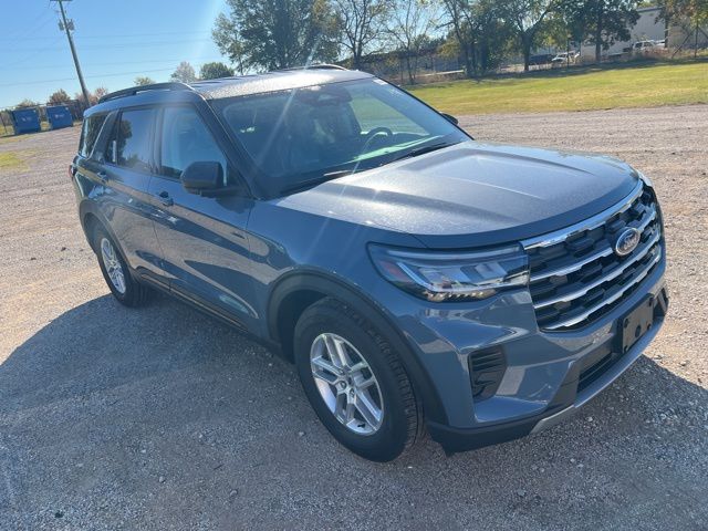 2026 Ford Explorer photo 3