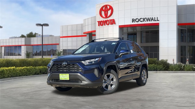 2025 Toyota RAV4 XLE's photo