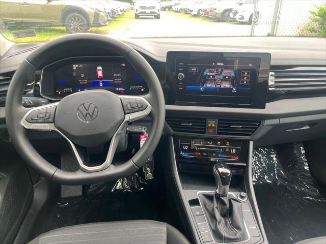 2025 Volkswagen Jetta 1.5T S photo 16