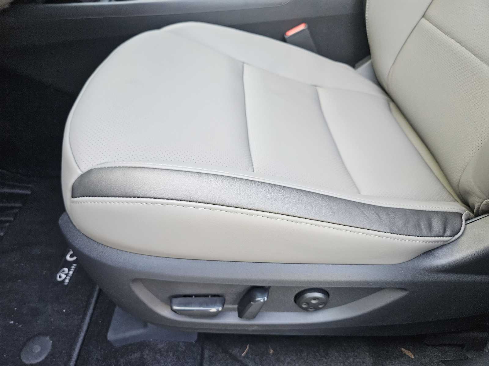 2025 Infiniti QX50 Luxe AWD photo 19