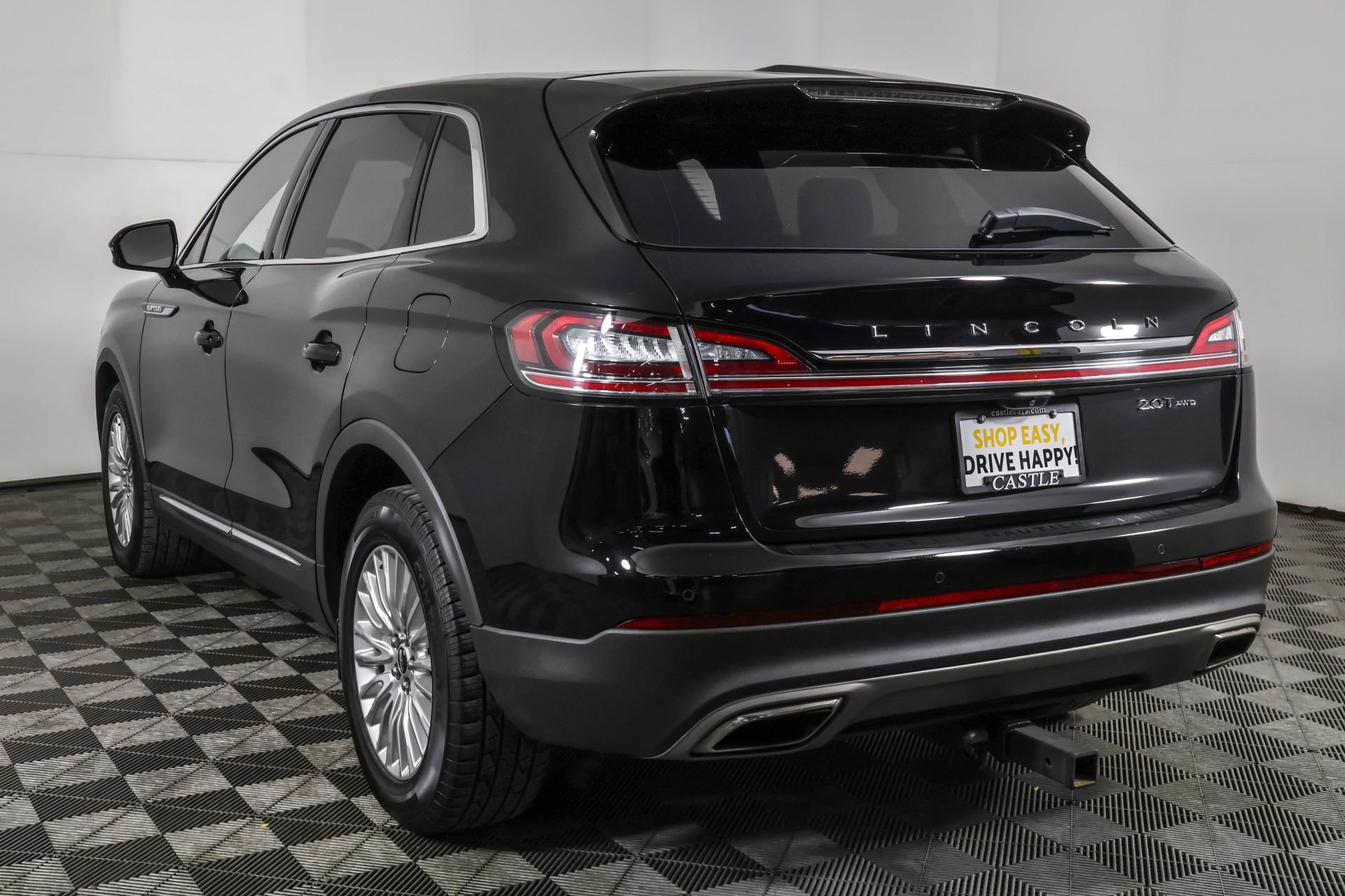 2019 Lincoln Nautilus Standard photo 2