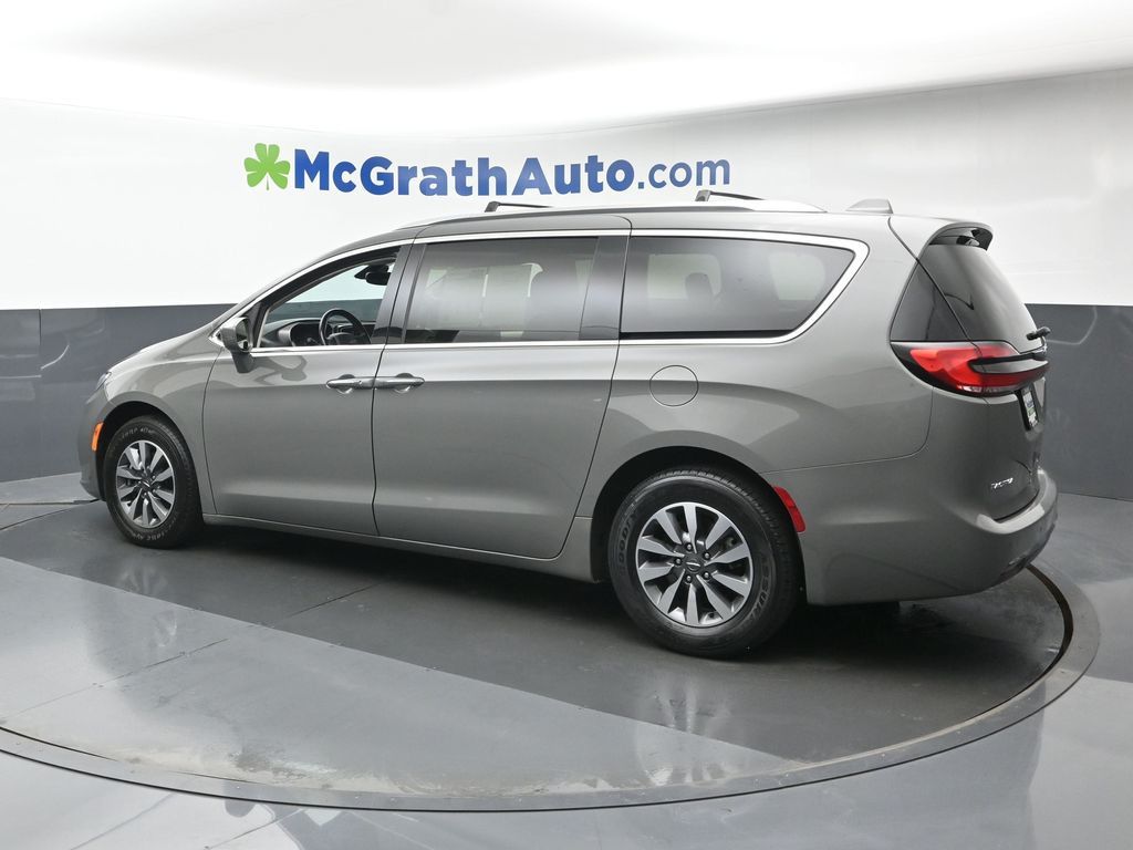 2021 Chrysler Pacifica Touring L photo 17