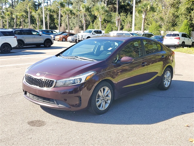2017 Kia Forte LX Base photo 3