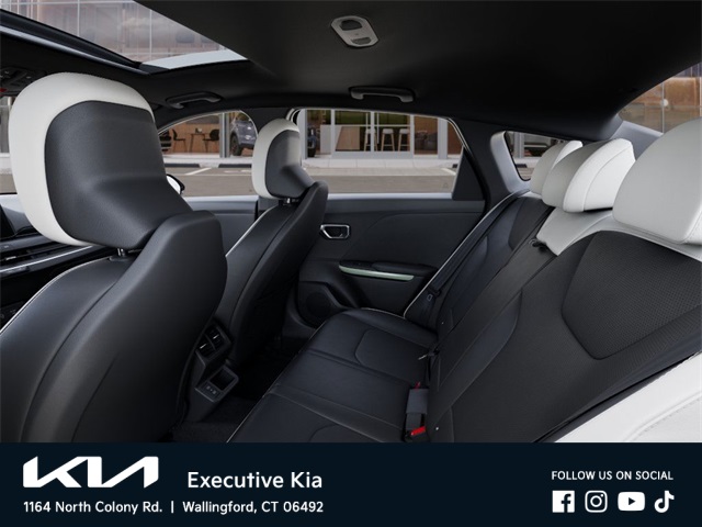 2025 Kia K4 GT-Line Turbo photo 15