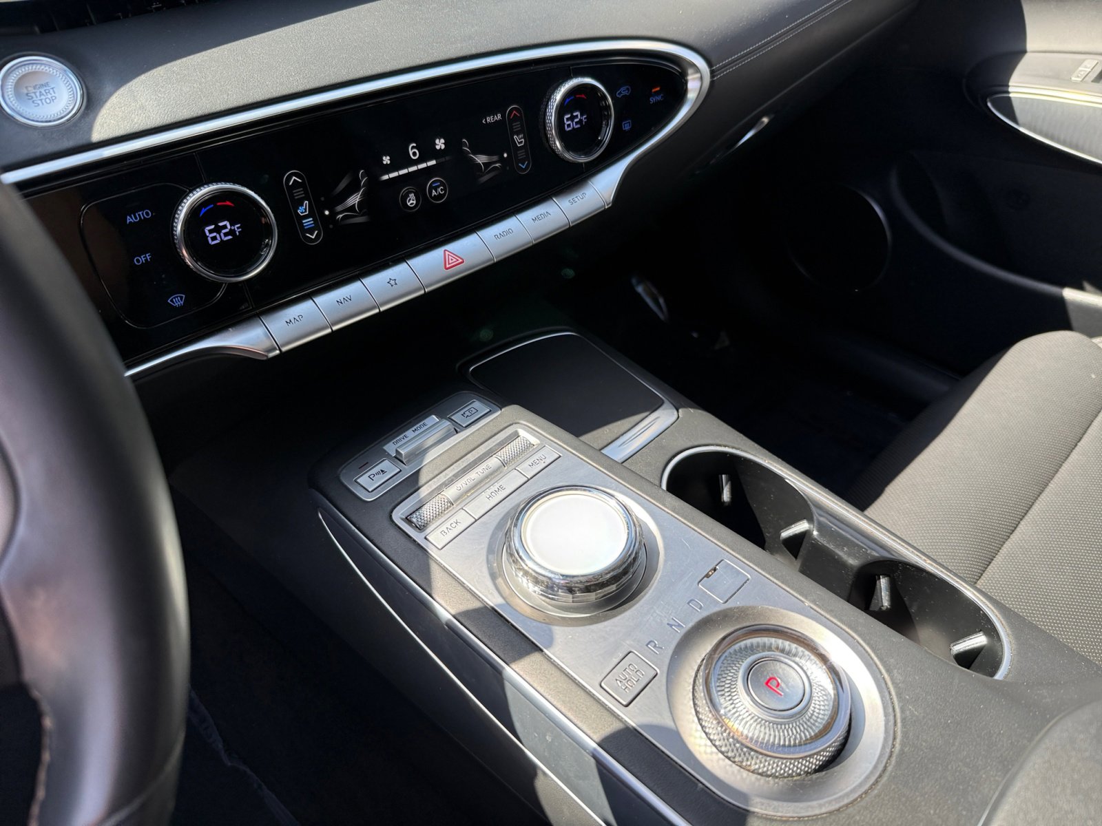 2023 Genesis GV70 2.5T photo 13