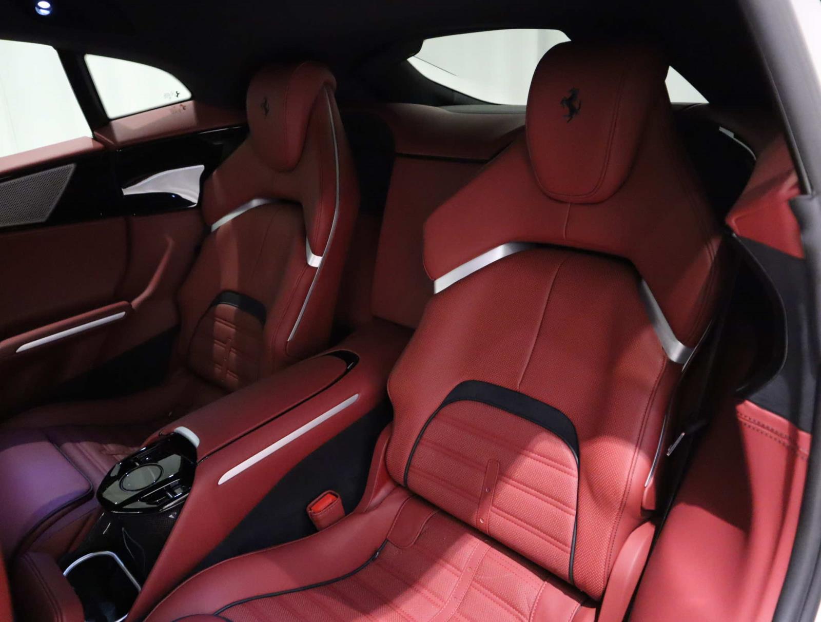 2024 Ferrari Purosangue photo 25