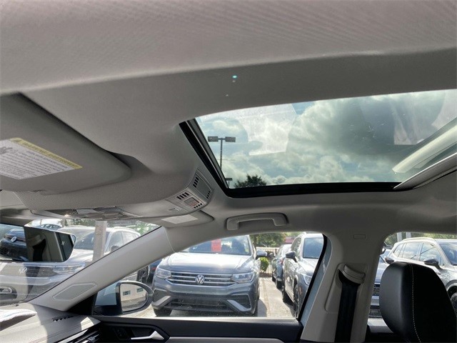 2025 Volkswagen Jetta 1.5T SE photo 12