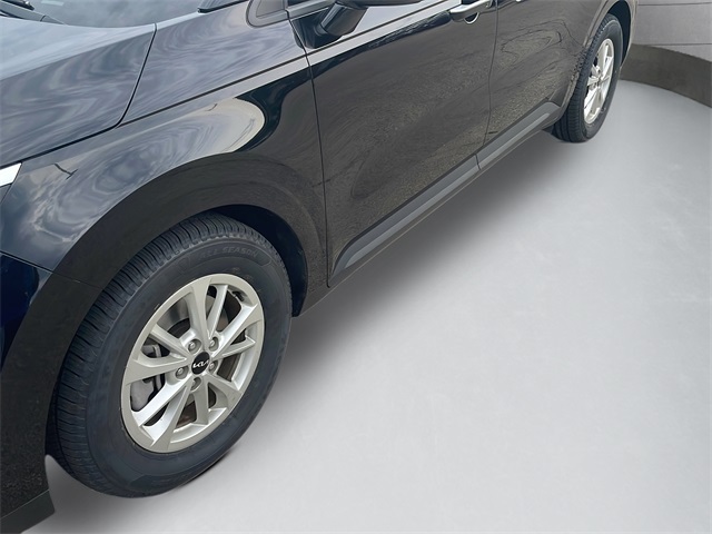 2024 Kia Carnival LX photo 43
