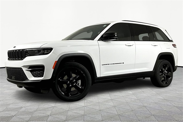 2025 Jeep Grand Cherokee Altitude's photo
