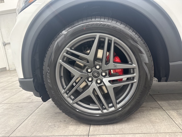 2025 Ford Explorer ST photo 33