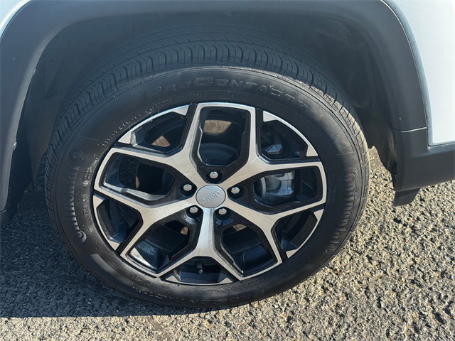 2024 Jeep Compass Limited photo 9