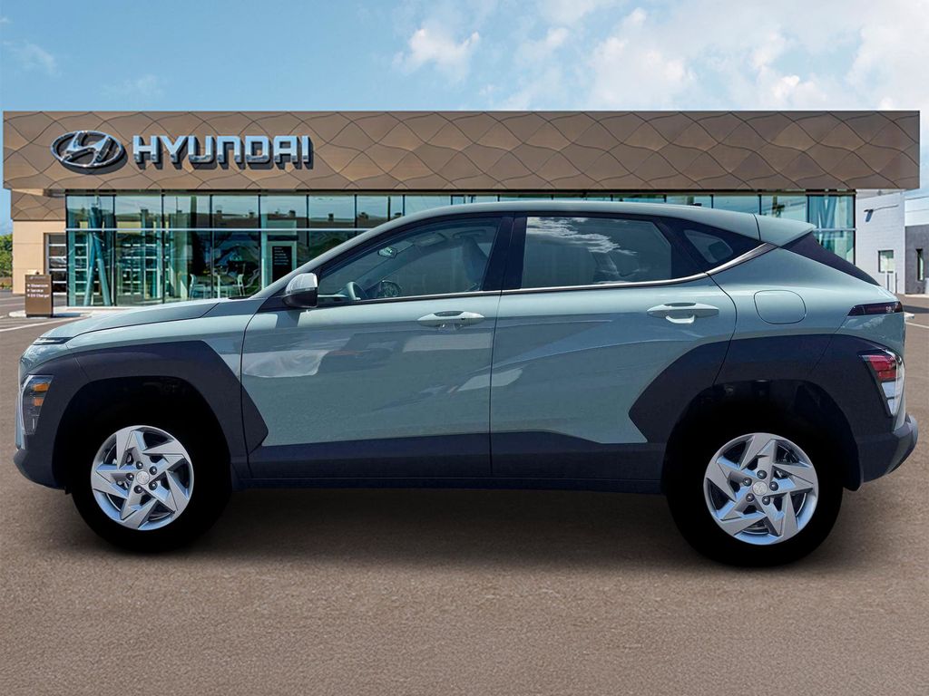 2026 Hyundai Kona SE photo 2