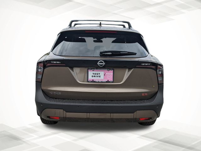 2025 Nissan Kicks SR photo 4