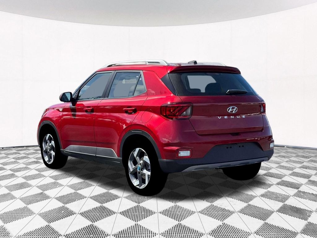 2026 Hyundai Venue SEL photo 4