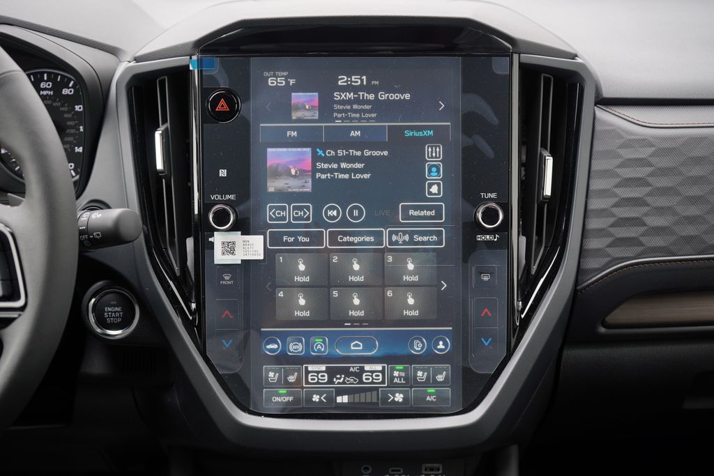 2025 Subaru Forester Touring photo 14