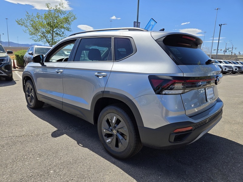 2025 Volkswagen Taos S photo 3