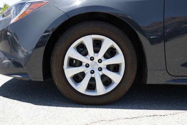 2024 Toyota Corolla LE photo 8