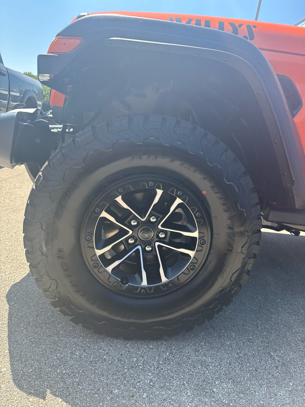 2025 Jeep Wrangler Willys photo 4