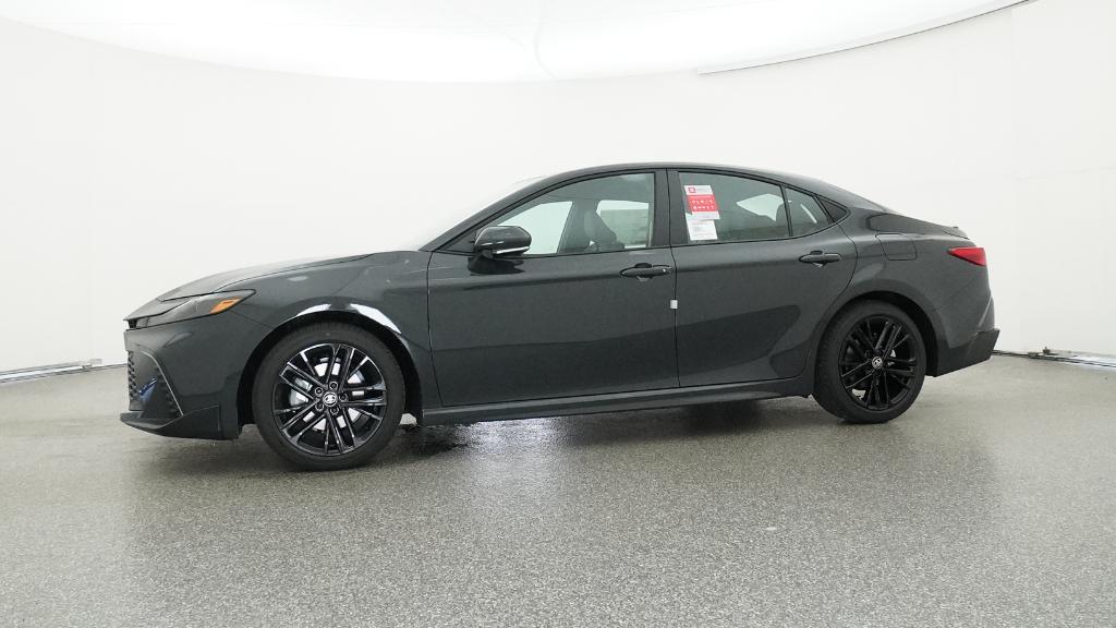 2026 Toyota Camry SE photo 8