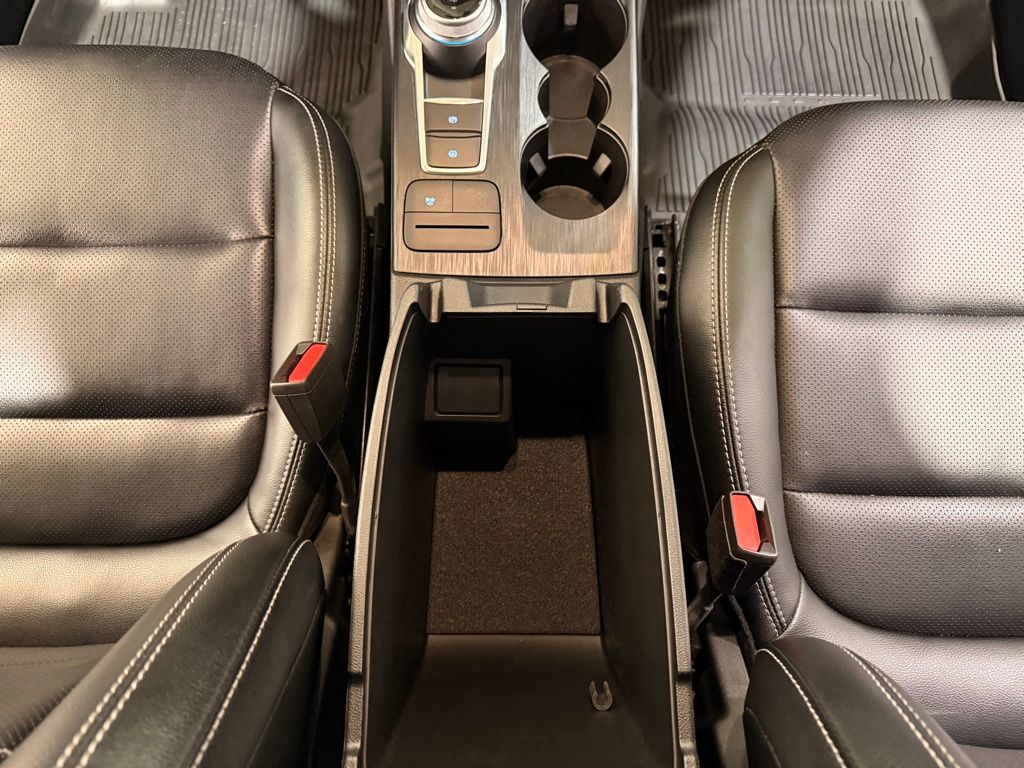 2022 Ford Escape Hybrid SEL photo 23