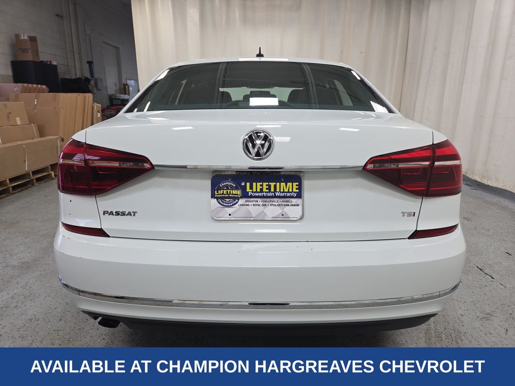 2017 Volkswagen Passat S photo 29