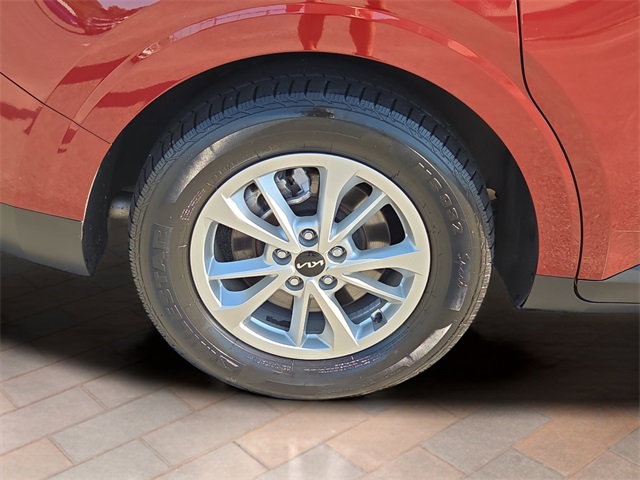 2024 Kia Carnival LX photo 4