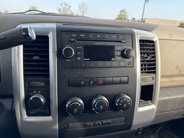 2011 Ram 1500 SLT photo 7