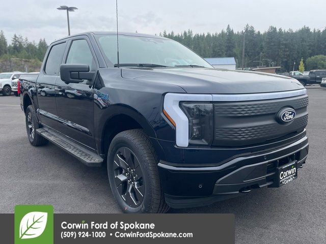 2025 Ford F-150 Lightning Flash's photo