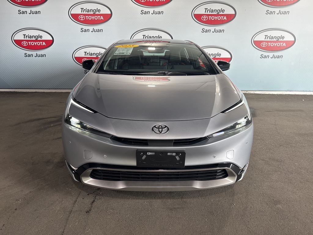 2025 Toyota Prius Plug-in XSE photo 2