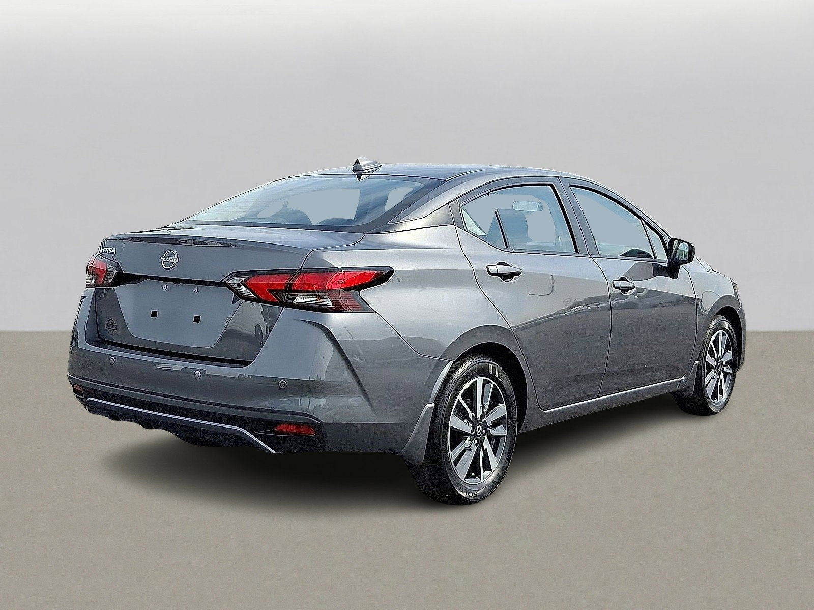 2025 Nissan Versa SV photo 4