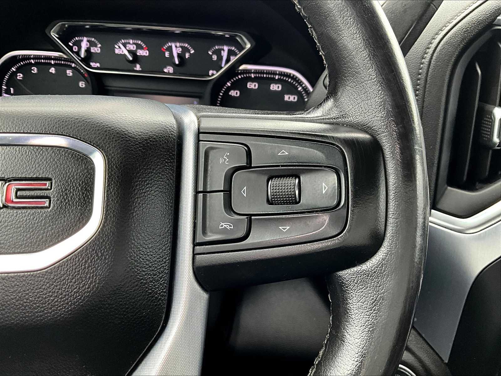 2019 Gmc Sierra 1500 SLT photo 24