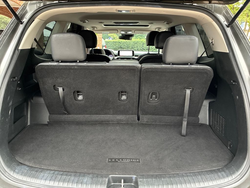 2022 Kia Telluride S photo 23