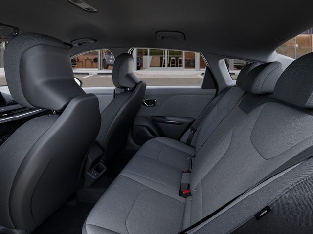 2025 Kia K4 LXS photo 18
