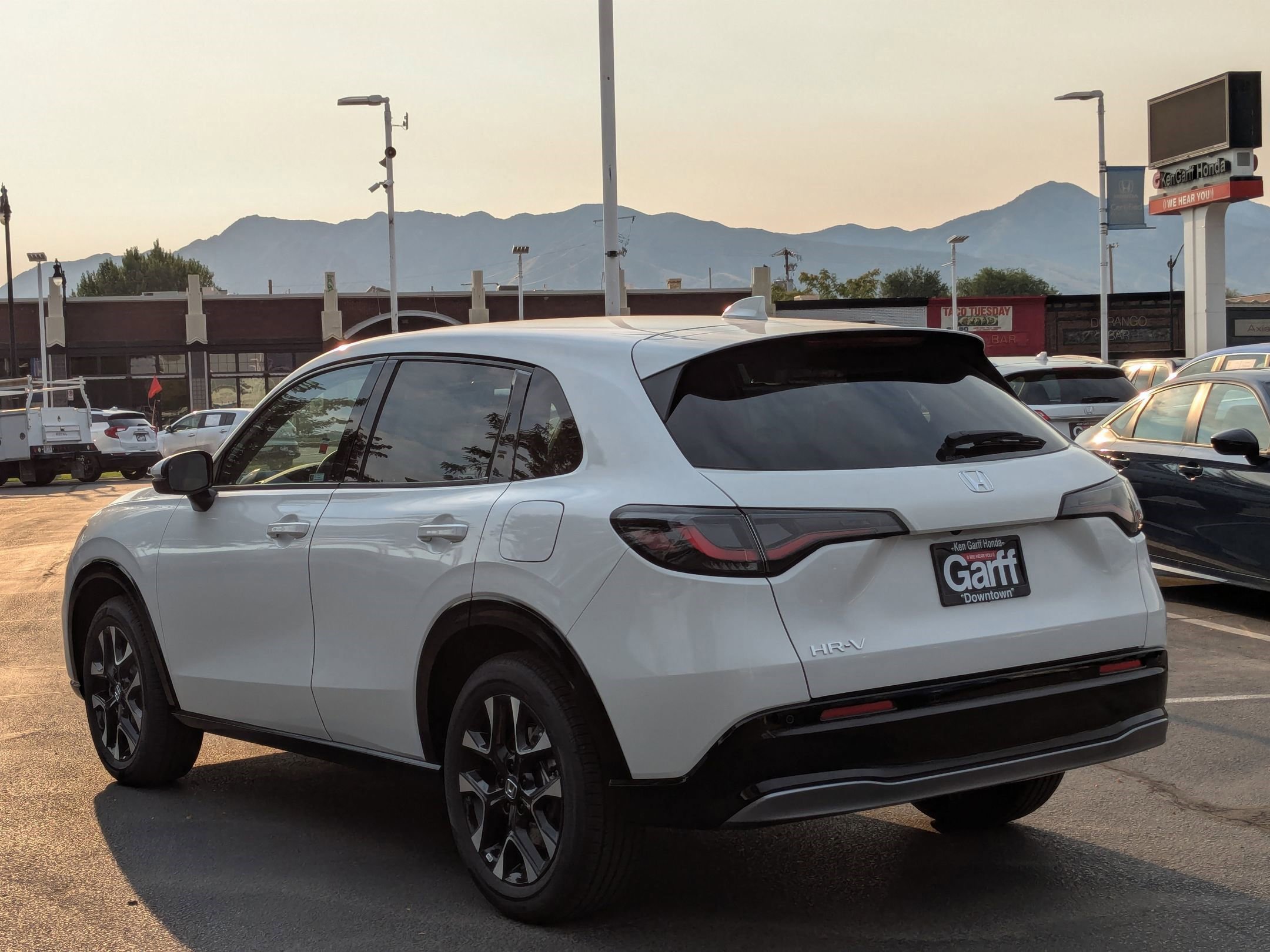 2026 Honda HR-V EX-L photo 4