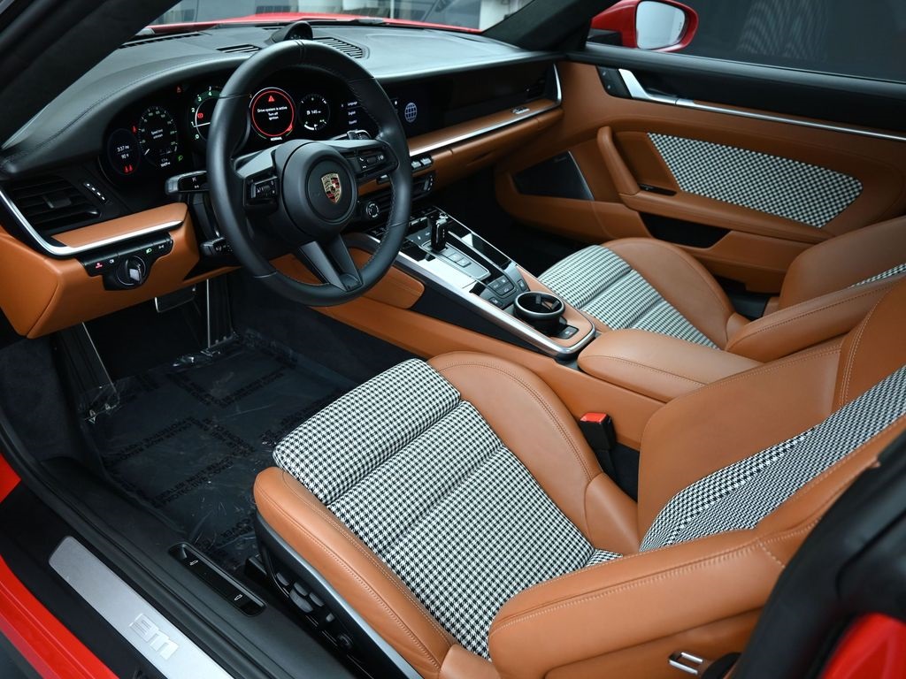 2023 Porsche 911 Turbo S photo 4